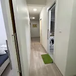 Apartment Red&black Centr, Na Hradbach 118