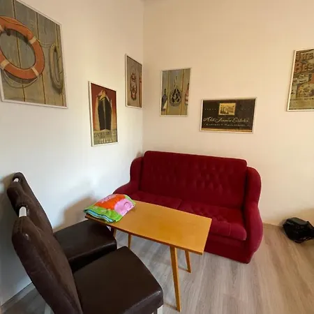 Red&black Centr, Na Hradbach 118 Apartment *