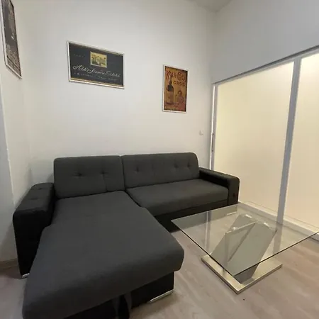 شقة Red&black Centr, Na Hradbach 118 *