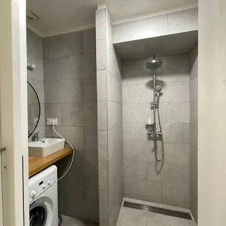 Apartment Red&black Centr, Na Hradbach 118