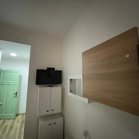 Red&black Centr, Na Hradbach 118 شقة *