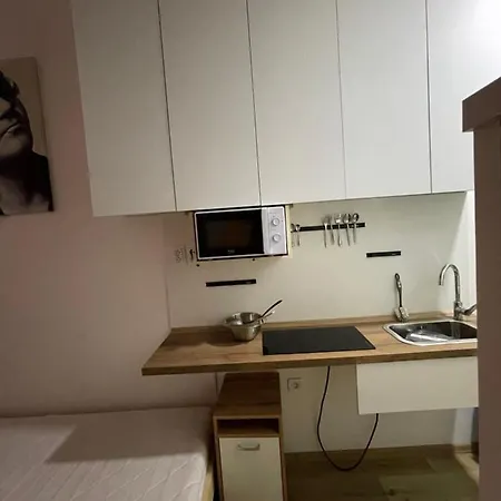 Apartment Red&black Centr, Na Hradbach 118 Ostrava