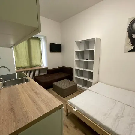 Red&black Centr, Na Hradbach 118 شقة