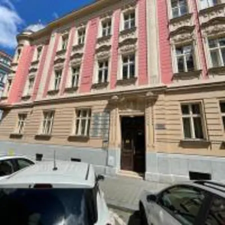 Red&black Centr, Na Hradbach 118 * اوسترافا