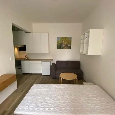 Red&black Centr, Na Hradbach 118 * اوسترافا