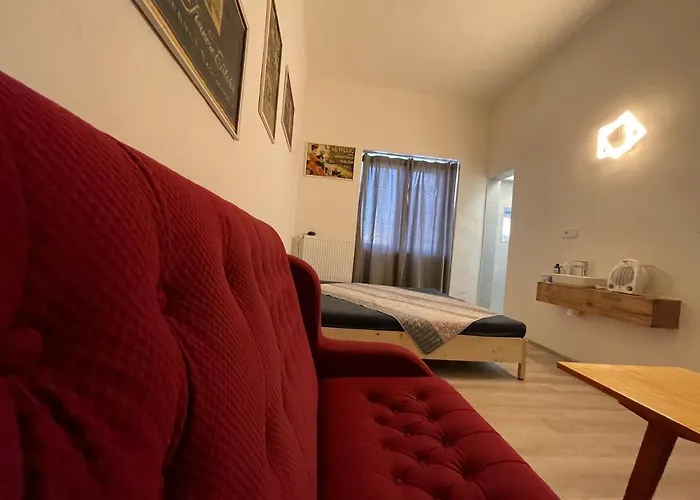 Red&black Centr, Na Hradbach 118 *