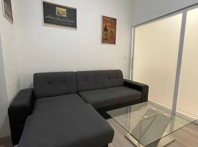 Apartament Red&black Centr, Na Hradbach 118 *