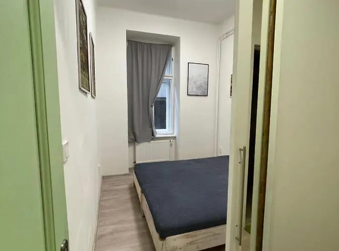 Appartement Red&black Centr, Na Hradbach 118