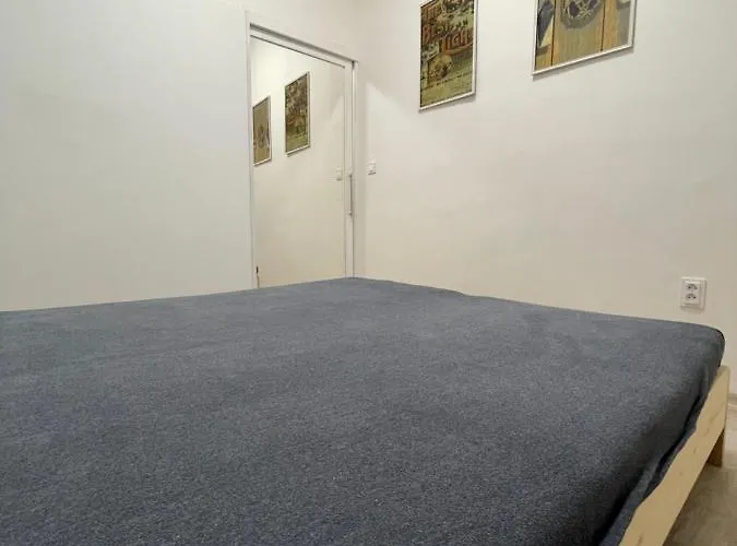 Red&black Centr, Na Hradbach 118 *