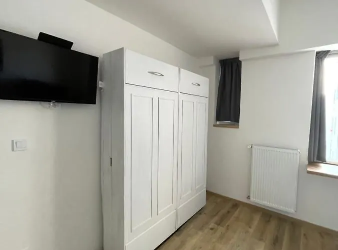 Appartement Red&black Centr, Na Hradbach 118 *