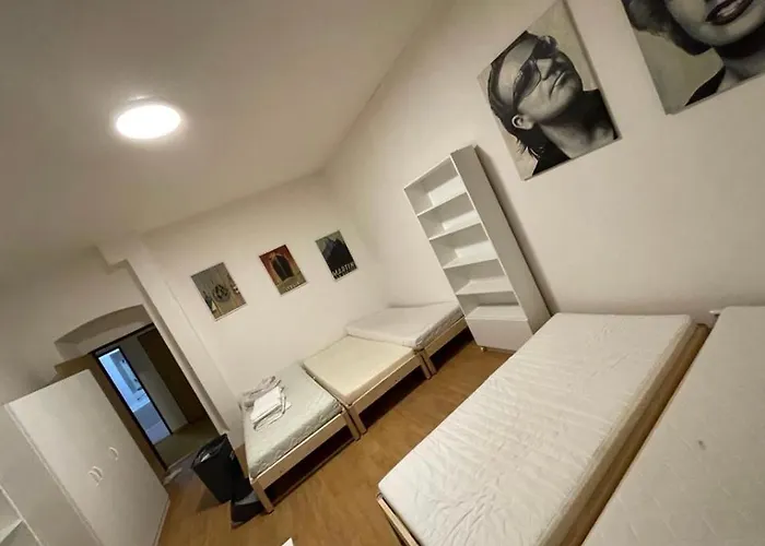 Apartament Red&black Centr, Na Hradbach 118 *