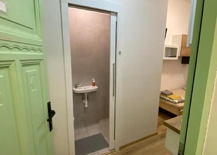 Appartement Red&black Centr, Na Hradbach 118